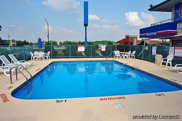 Super 7 Motel Coralville Zewnętrze zdjęcie
