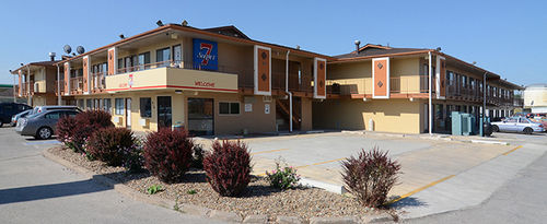 Super 7 Motel Coralville Zewnętrze zdjęcie